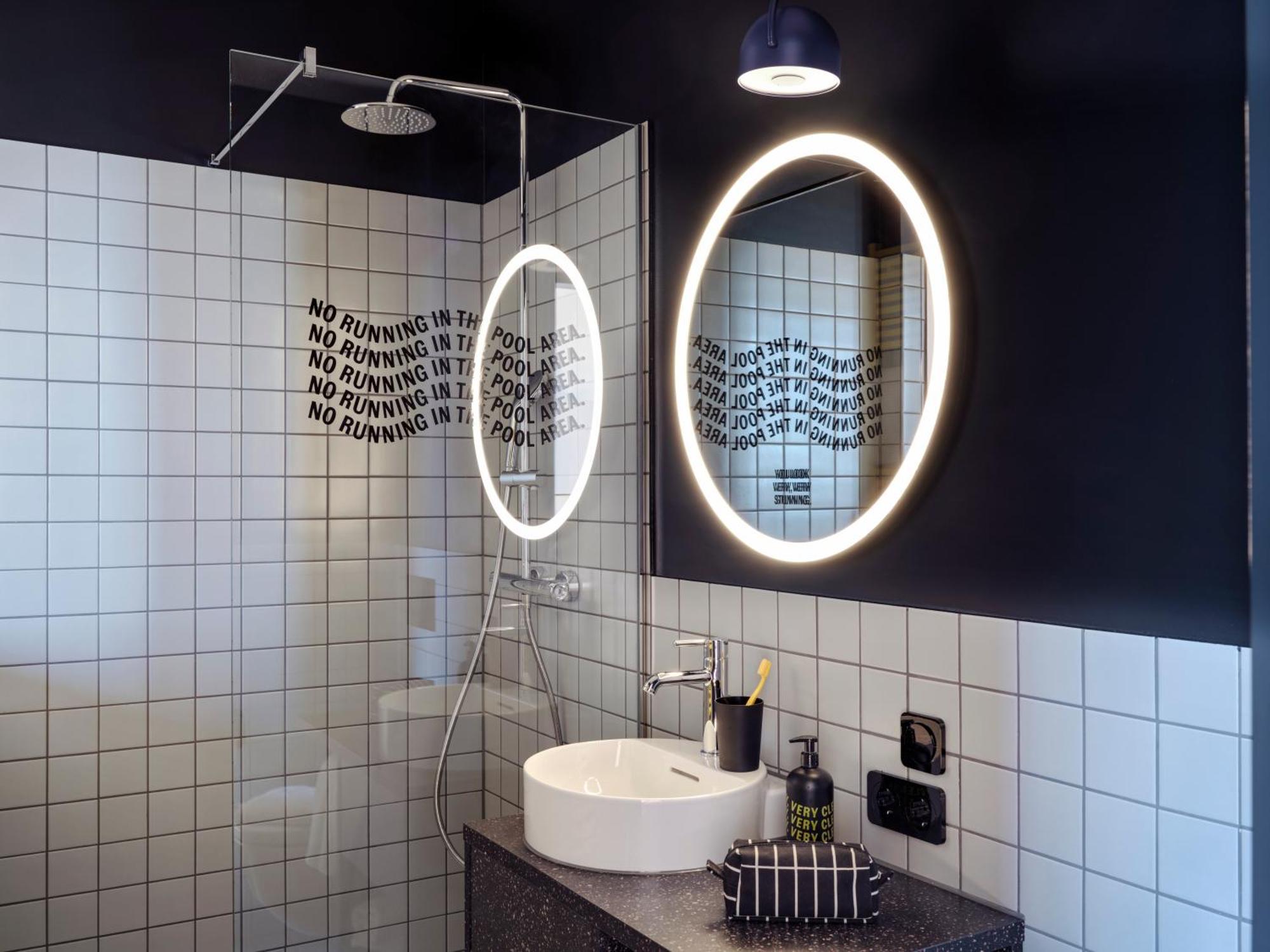Stayery Guetersloh Hauptbahnhof Exteriér fotografie